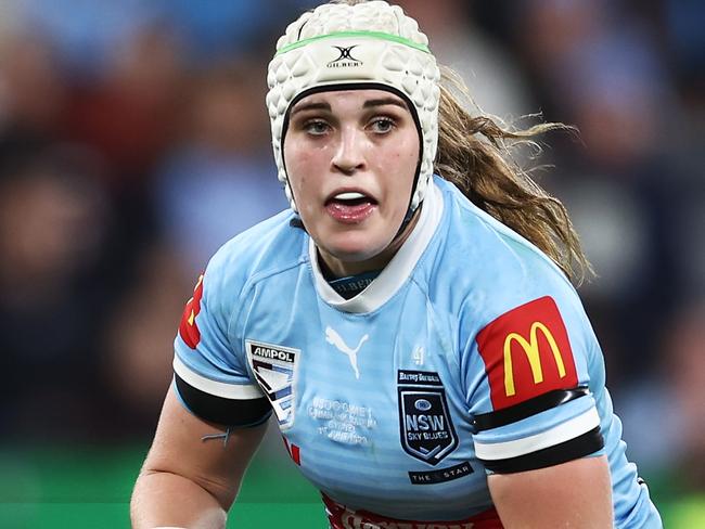 SYDNEY, AUSTRALIA - JUNE 01:  Jesse Southwell of the Blues runs with the ball during game one of the Women's State of Origin series between New South Wales and Queensland at CommBank Stadium on June 01, 2023 in Sydney, Australia. (Photo by Matt King/Getty Images)