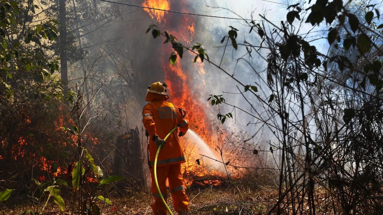 Firefighters brace for the worst as fires continue to burn in the Canungra and Sarabah regions. Picture: NIGEL HALLETT