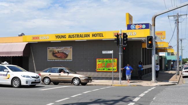 The Young Australian Hotel, corner Auckland and Tank Street Gladstone. Photo Jen Tybell/The Observer GLA190111HIST4