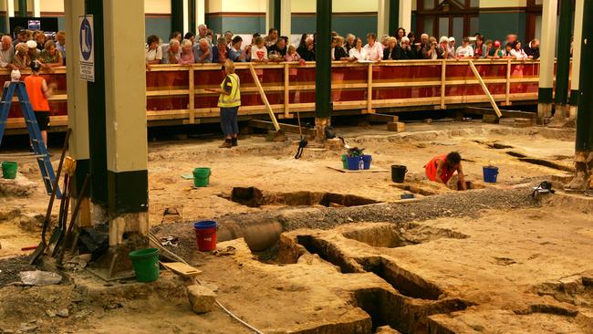 The public could watch archaeologists working on the gravesite in the basement of the Town Hall in Sydney in 2008.