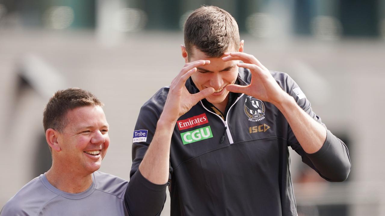 Mason Cox of the Magpies is seen for the first time since his eye operation during a Collingwood training session at the Holden Centre in Melbourne, Wednesday, September 4, 2019. (AAP Image/Michael Dodge)