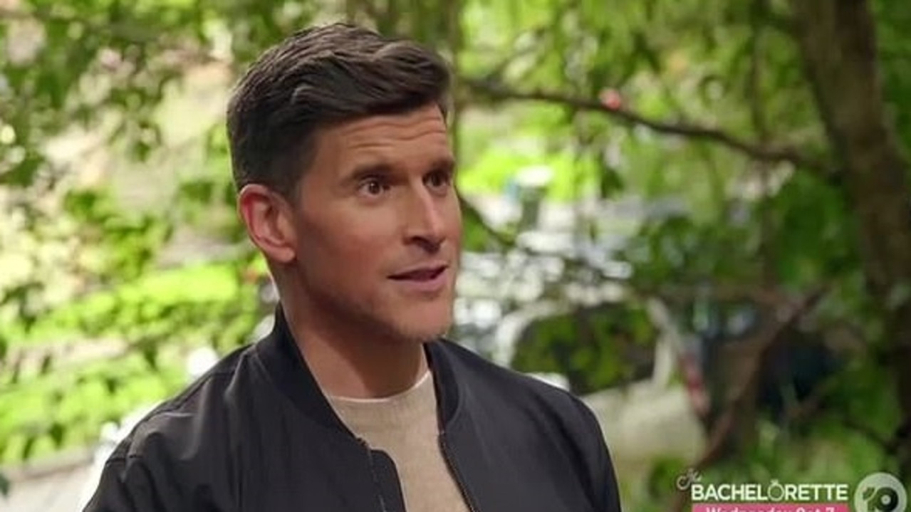 Viewers on Wednesday night's episode of The Bachelor were confused by Osher Günsberg's pronunciation of COVID-19