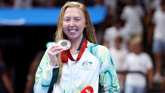 NANTERRE, FRANCE - AUGUST 29: Silver Medallist Lakeisha Patterson of Team Australia poses on the podium during the medal ceremony after the Swimming Women's 400m Freestyle S9 Final on day one of the Paris 2024 Summer Paralympic Games at Paris La Defense Arena on August 29, 2024 in Nanterre, France. (Photo by Michael Reaves/Getty Images)