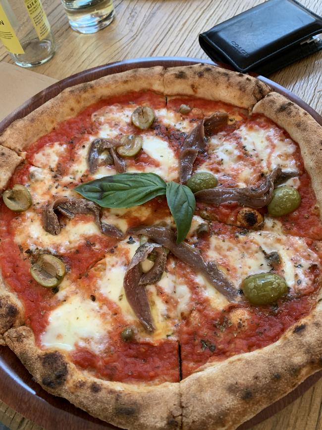 The Sicilian with anchovies at Pizzaperta.