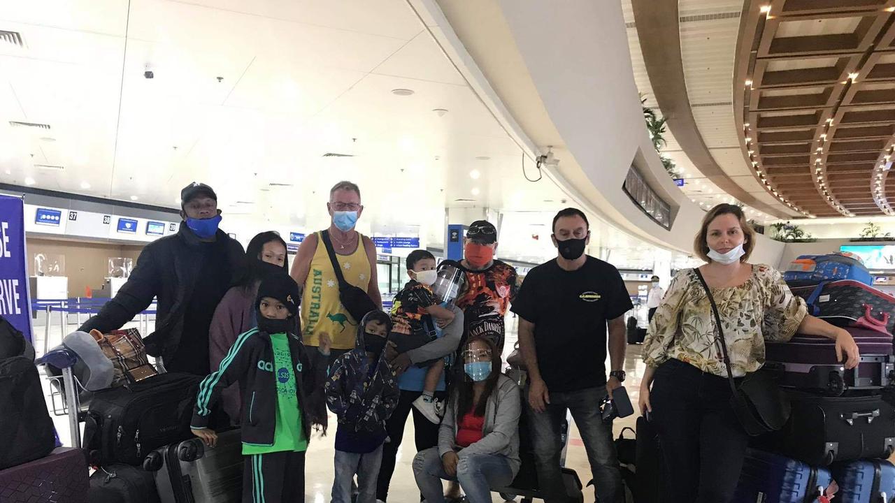 Desperation worsens as Aussies left stranded abroad