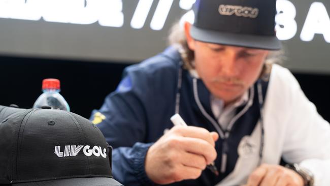 Cameron Smith signs autographs at Rundle Mall (Photo by Charles Laberge/LIV Golf)