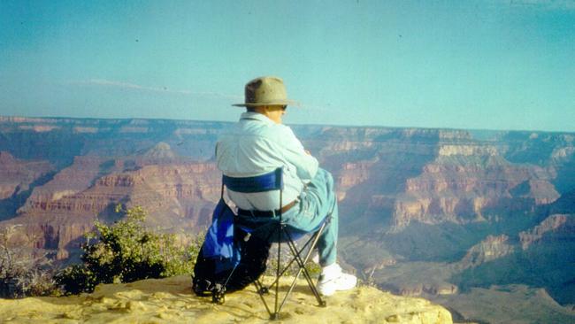 David Hockney sitting at Grand Canyon for inspiration for his painting "A Bigger Grand Canyon"