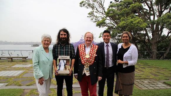 Best Overall Garden winner, Mark Moran Vaucluse representatives with judges Diana Fisher OAM (l), Woollahra Mayor Peter M Cavanagh and Indira Naidoo (r).