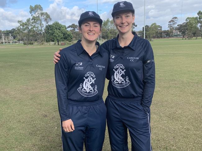 Sophie Reid (left) with Carlton women's captain Addy Campion.