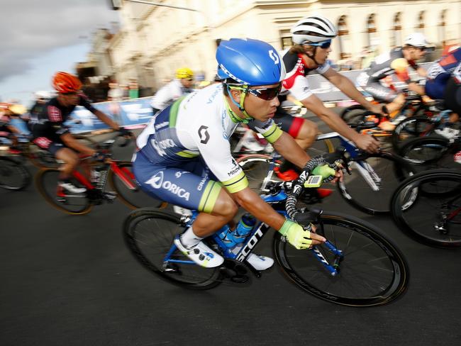 Caleb Ewan in the pack before storming to victory. Picture: Colleen Petch.