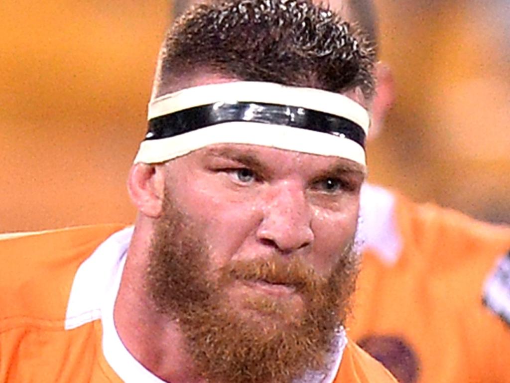 BRISBANE, AUSTRALIA - JULY 26: Josh McGuire of the Broncos takes on the defence during the round 20 NRL match between the Brisbane Broncos and the Cronulla Sharks at Suncorp Stadium on July 26, 2018 in Brisbane, Australia.  (Photo by Bradley Kanaris/Getty Images)