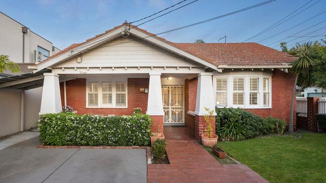 170 Kambrook Rd, Caulfield, has a $1.25m-$1.375m asking price.