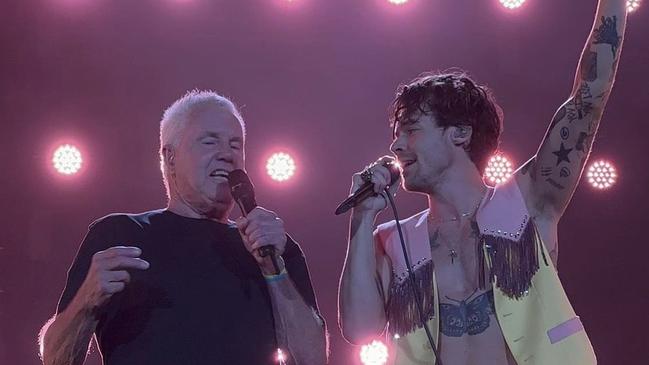 Harry Styles (right) ended his Australian tour alongside Daryl Braithwaite at his second Sydney show. Picture: Supplied