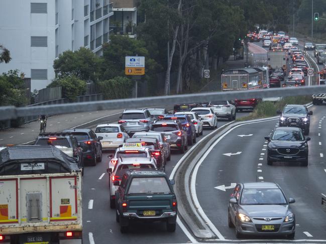 SYDNEY, AUSTRALIA.NewsWire Photos. April 18, 2024.Motorists stuck in traffic due to a truck fire in the  Lane Cove Tunnel earlier this morning.Picture: NCA NewsWire / Jeremy Piper