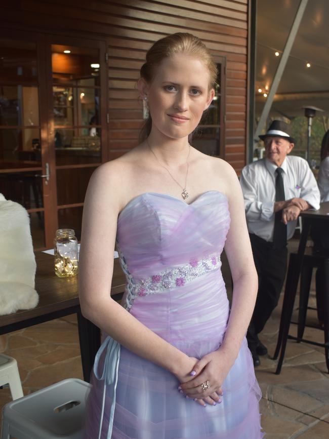 Elizabeth King at Runcorn State High School 2023 formal. Photos: Georgie Walker.
