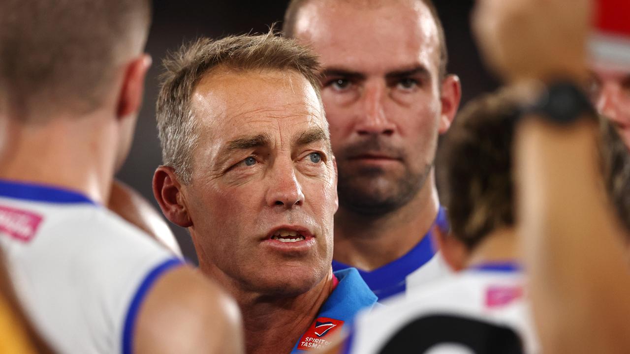 Alastair Clarkson talks to his players during the quarter-time huddle. Picture: Michael Klein