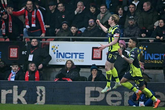 Manchester City's Kevin De Bruyne celebrates after scoring against Leyton Orient