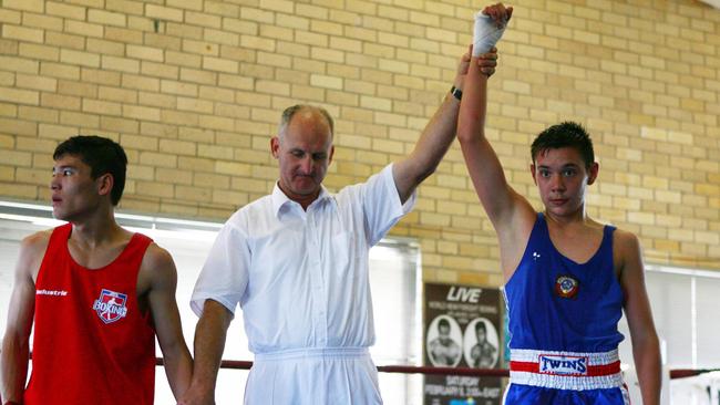 Tim after winning his third amateur fight against Zak Dad.