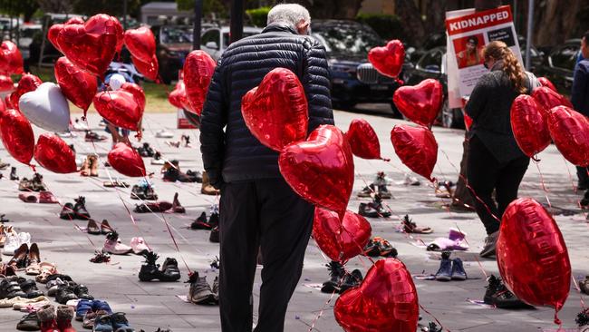 Members of the Australian Jewish community participate in a gathering in Sydney called ‘Balloons of Hope’, which represents Israeli hostages being held by the Palestinian group Hamas. Australia’s medical regulator is under pressure to take immediate action to crack down on anti-­Semitic comments being published on social media by doctors. Picture: AFP