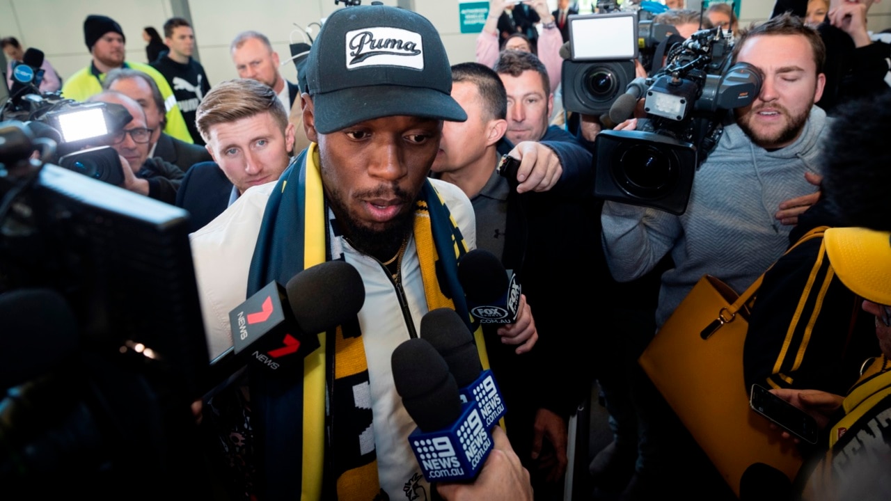 Usain Bolt arrives in Sydney to start his football dream