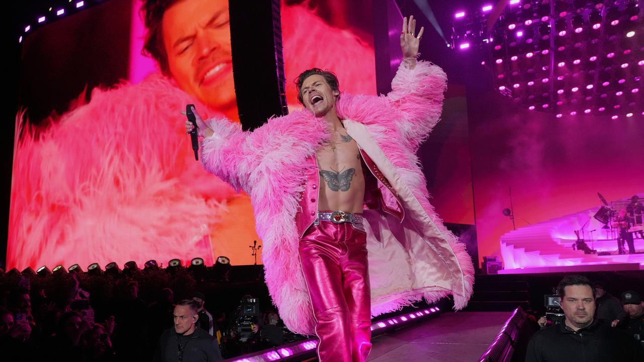 Harry Styles in pink Gucci. Picture: Kevin Mazur/Getty Images