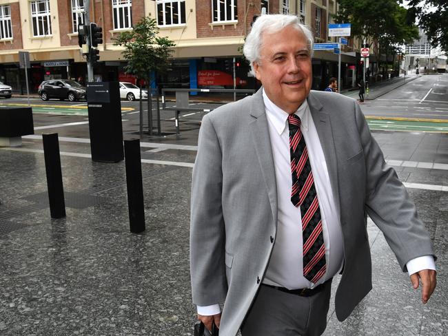 Businessman Clive Palmer is seen outside the Brisbane Supreme Court in Brisbane, Tuesday, October 17, 2017. The court is hearing an application by government appointed liquidators to freeze more than $200 million of Palmer's assets. (AAP Image/Darren England) NO ARCHIVING