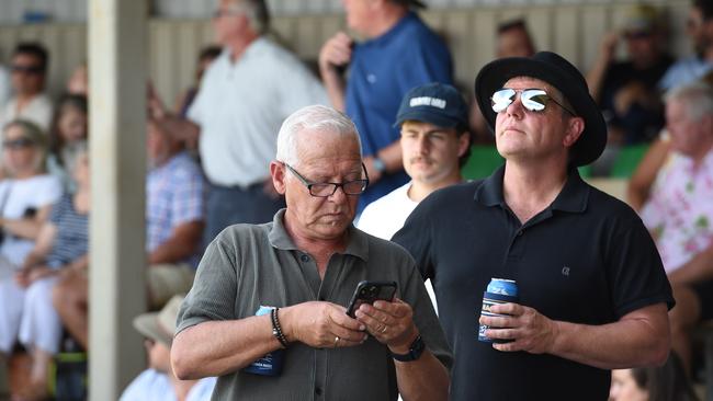 Punters at Moama Bowling Club Echuca Cup. Picture: David Smith