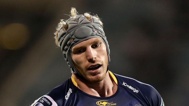 CANBERRA, AUSTRALIA - APRIL 02: David Pocock of the Brumbies looks dejected after dropping a pass during the round six Super Rugby match between the Brumbies and the Chiefs at GIO Stadium on April 2, 2016 in Canberra, Australia. (Photo by Mark Metcalfe/Getty Images)