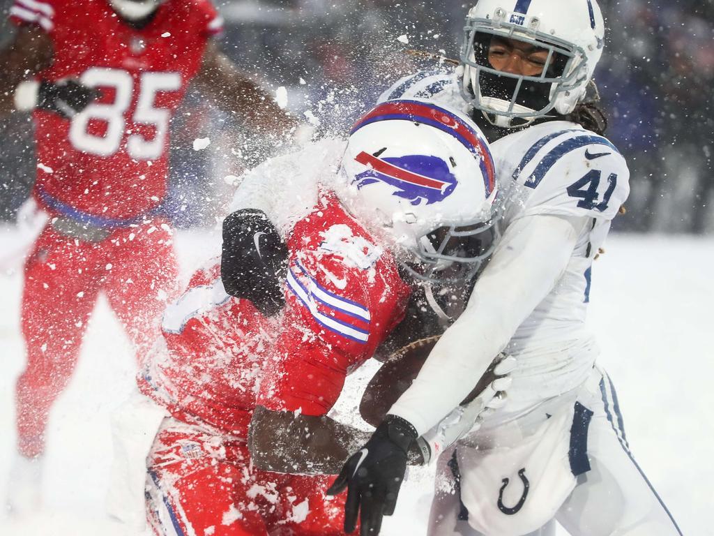 Snow way! Bills play Colts in blizzard-like conditions at New Era Field