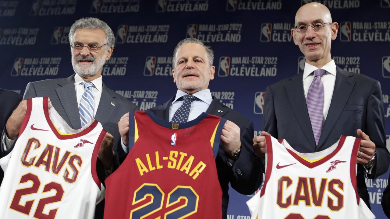 Cleveland Mayor Frank Jackson, left, Cavaliers chairman Dan Gilbert, centre, and NBA Commissioner Adam Silver.