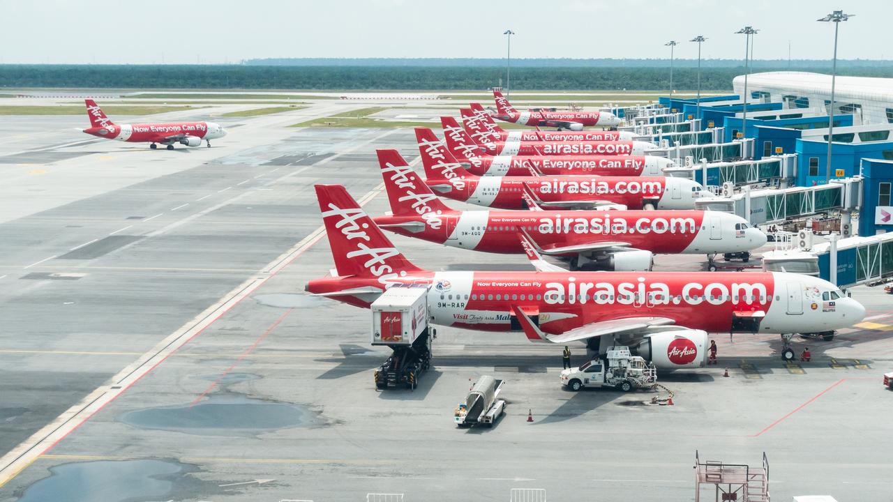 First flights at capacity as new airline touches down in Top End