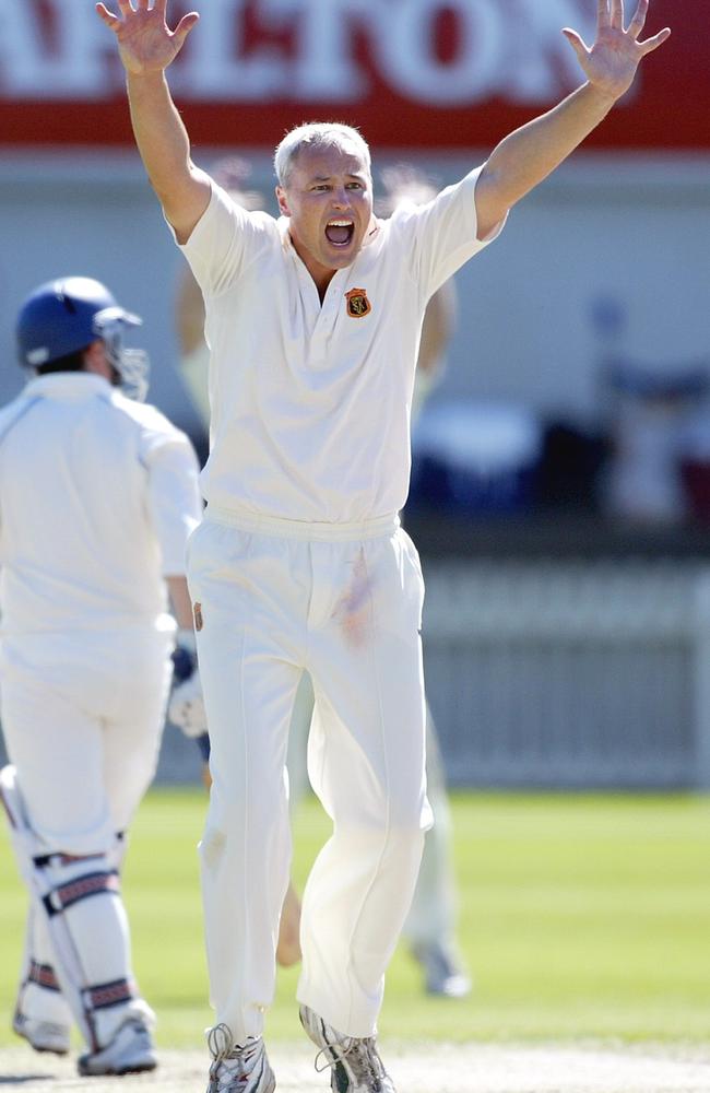 Adrian Jones bowling for St Kilda. He’s joined Caulfield as senior coach.