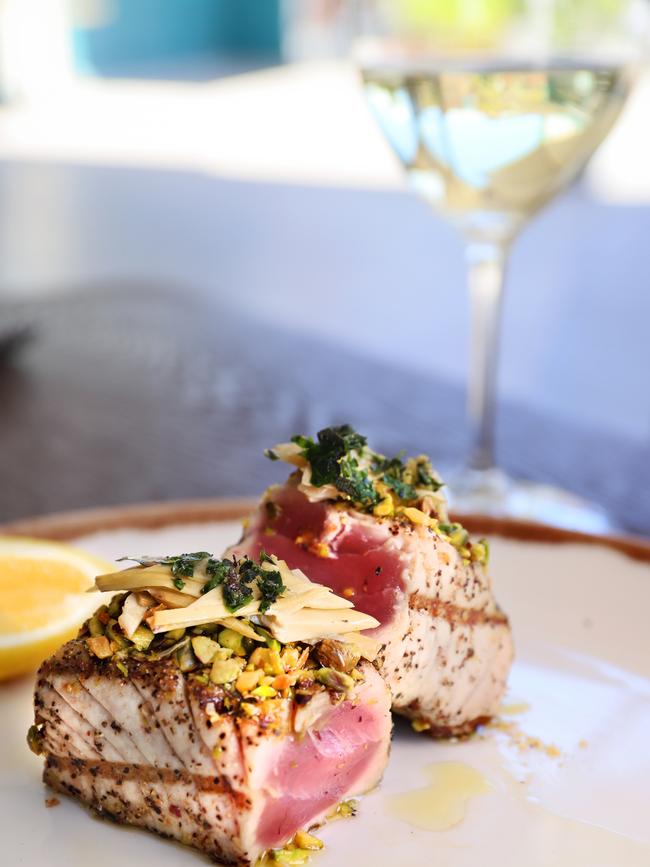 Seared tuna from Il Pontile. Picture: Jenifer Jagielski