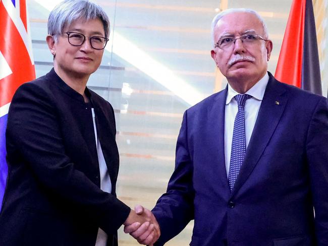 EDITORS NOTE: Graphic content / Palestinian Foreign Minister Riyad al-Maliki (R) receives Australian Foreign Minister Penny Wong (L), in Ramallah, in the occupied West Bank on January 17, 2024. (Photo by Jaafar ASHTIYEH / AFP)