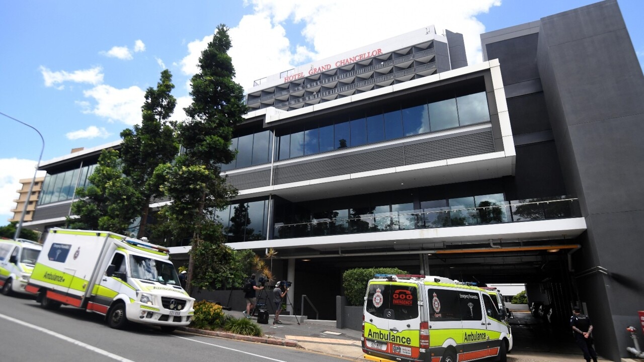 Queensland government begins releasing quarantine travellers