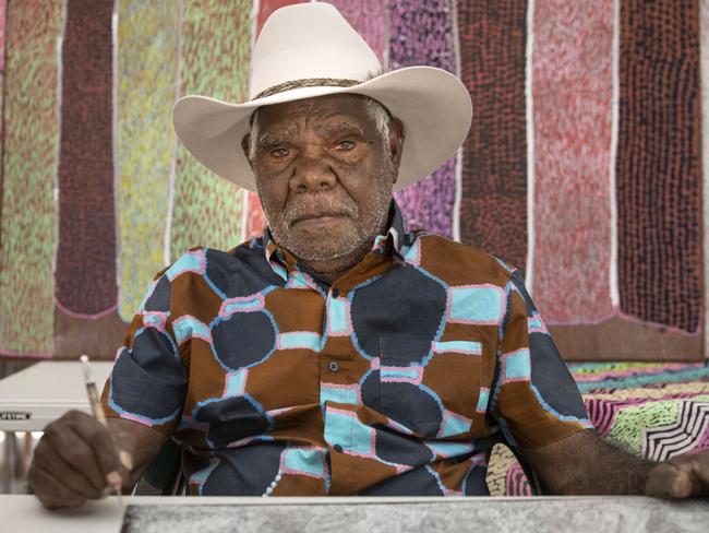 WA artist Ngarralja Tommy May, winner of the main $50,000 Telstra Art Award. Picture: Damian Kelly, supplied.