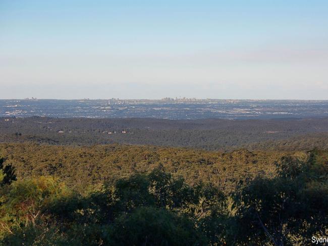 Real Estate: 102 Tableland Rd, Wentworth Falls