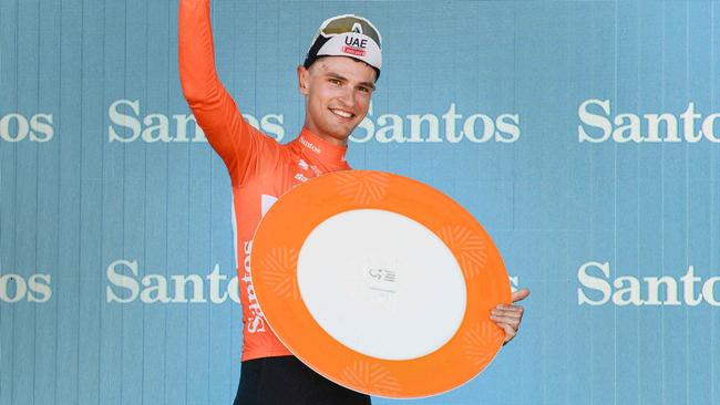 Australian rider Jay Vine from UAE Team Emirates wins the Tour Down Under UCI cycling event in Adelaide on January 22, 2023. (Photo by Brenton EDWARDS / AFP) / -- IMAGE RESTRICTED TO EDITORIAL USE - STRICTLY NO COMMERCIAL USE --