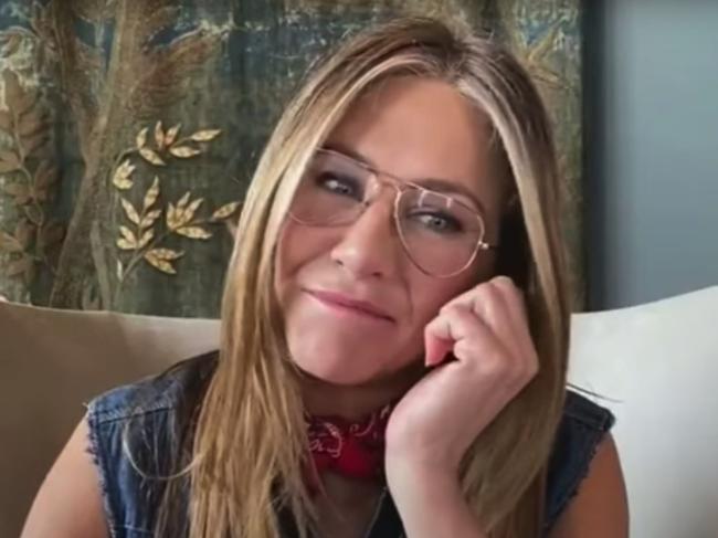 Jennifer Aniston is a big fan of aviators. Picture: YouTube