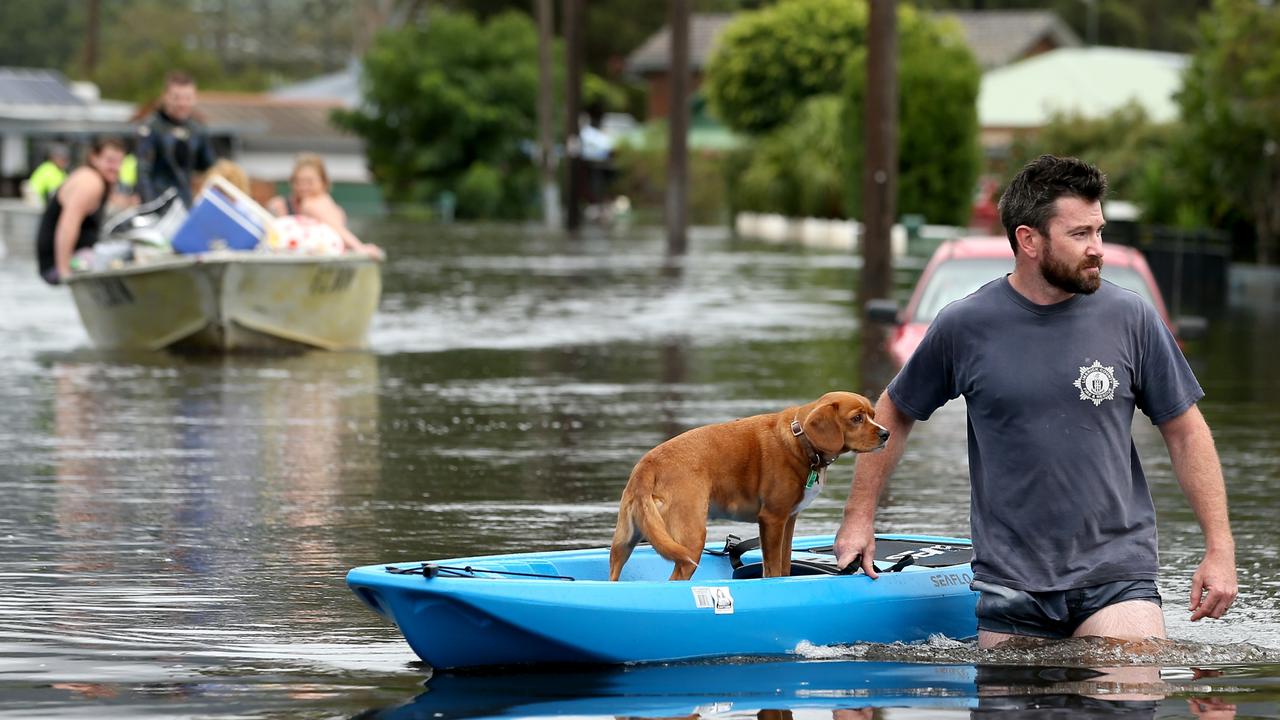 New South Wales Weather Suburbs Of Sydney Warned To Evacuate As Floods Rise Sydney News Today