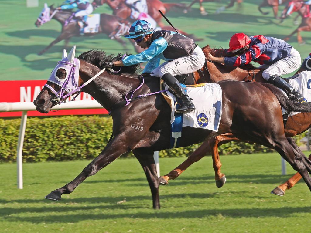 Vincent Ho drives Super Sunny Sing to victory. Picture: HKJC