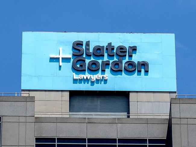 A Slater and Gordon billboard is seen outside their office in Melbourne on Wednesday, December 6, 2017. Slater and Gordon shareholders have approved a lifeline for the troubled law firm, voting to back a recapitalisation plan at a meeting in Melbourne. (AAP Image/Luis Enrique Ascui) NO ARCHIVING