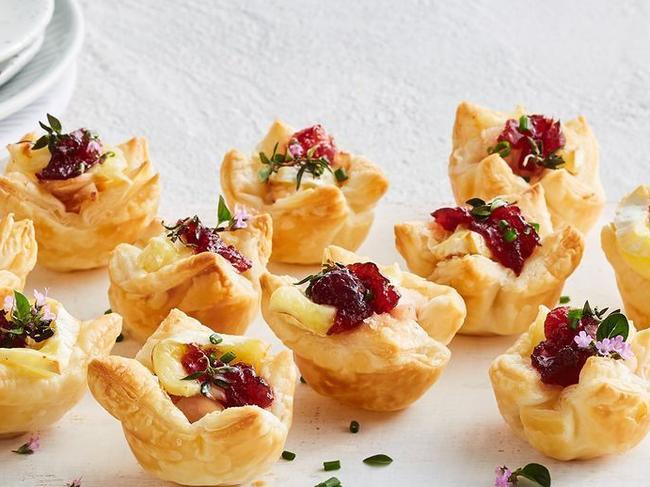 Quick chicken, brie and cranberry canapes.