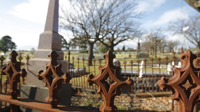 Hume Council will stop providing support services to Sunbury cemetery.