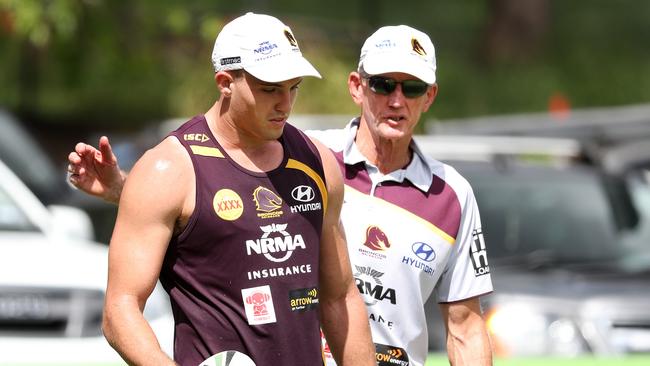 Corey Oates with coach Wayne Bennett during a training session in 2017. Picture: Tara Croser