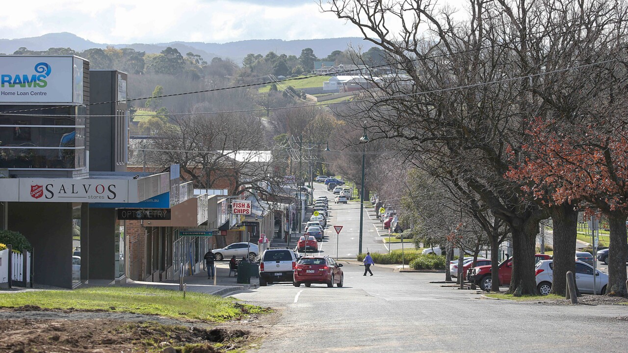 Stage three restrictions now in place across regional Victoria