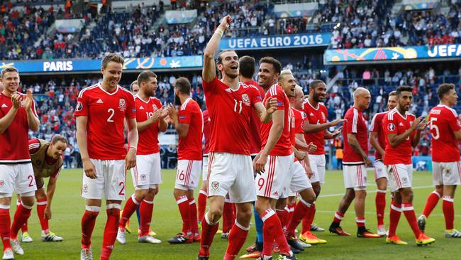 Gareth Bale: Wales relieved to win 'ugly' game vs Northern Ireland to reach  Euro 2016 quarter-finals, London Evening Standard