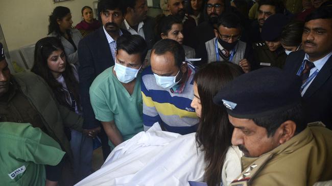 Members of hospital staff push a stretcher carrying Indian cricketer Rishabh Pant to an ambulance in Dehradun on January 4, 2023. Picture: AFP