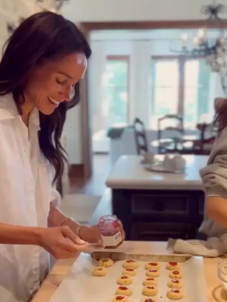 Meghan Markle has posted footage of herself making jam with her daughter.