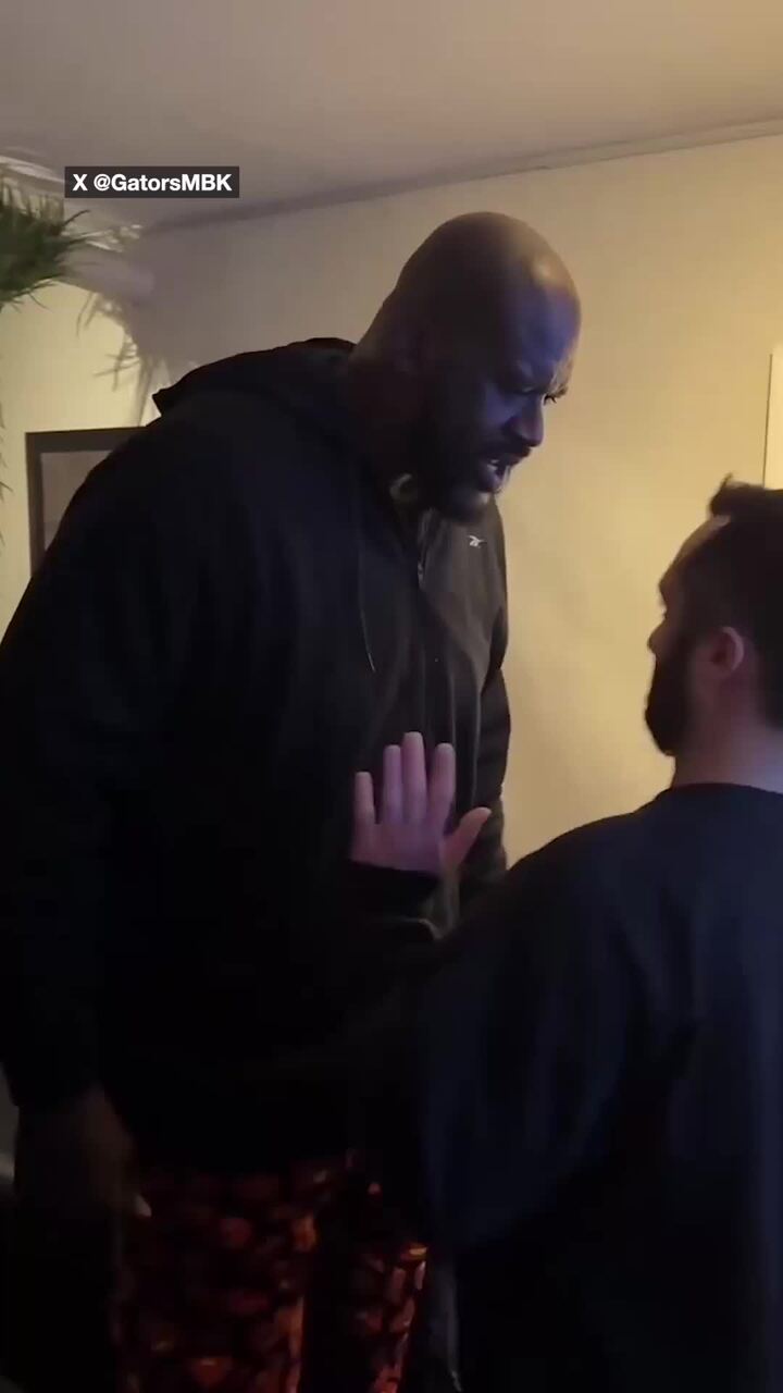 Teen freak dwarfs Shaquille O'Neal